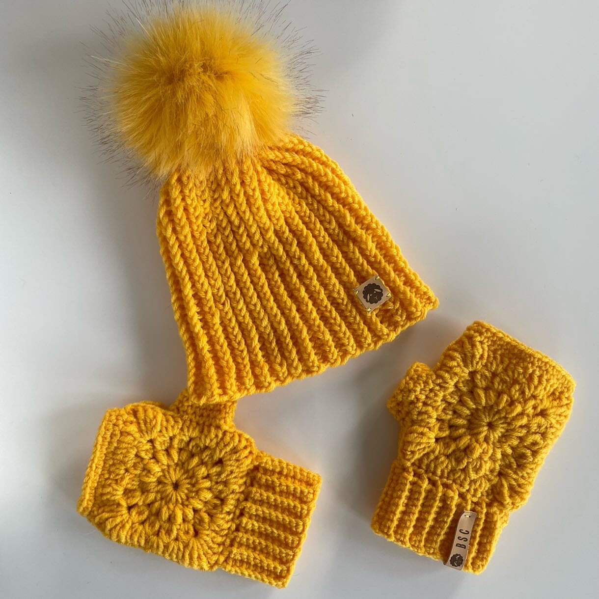 "Noble yellow" Winter set