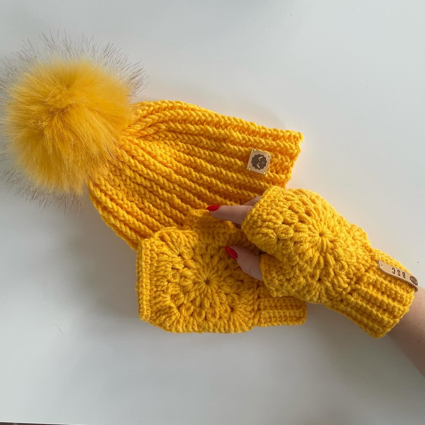 "Noble yellow" Winter set
