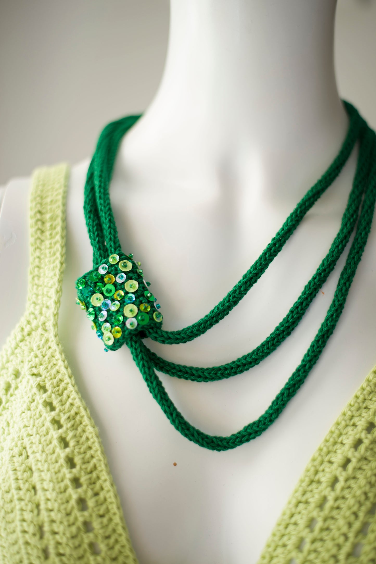 Dark green cable cotton necklace