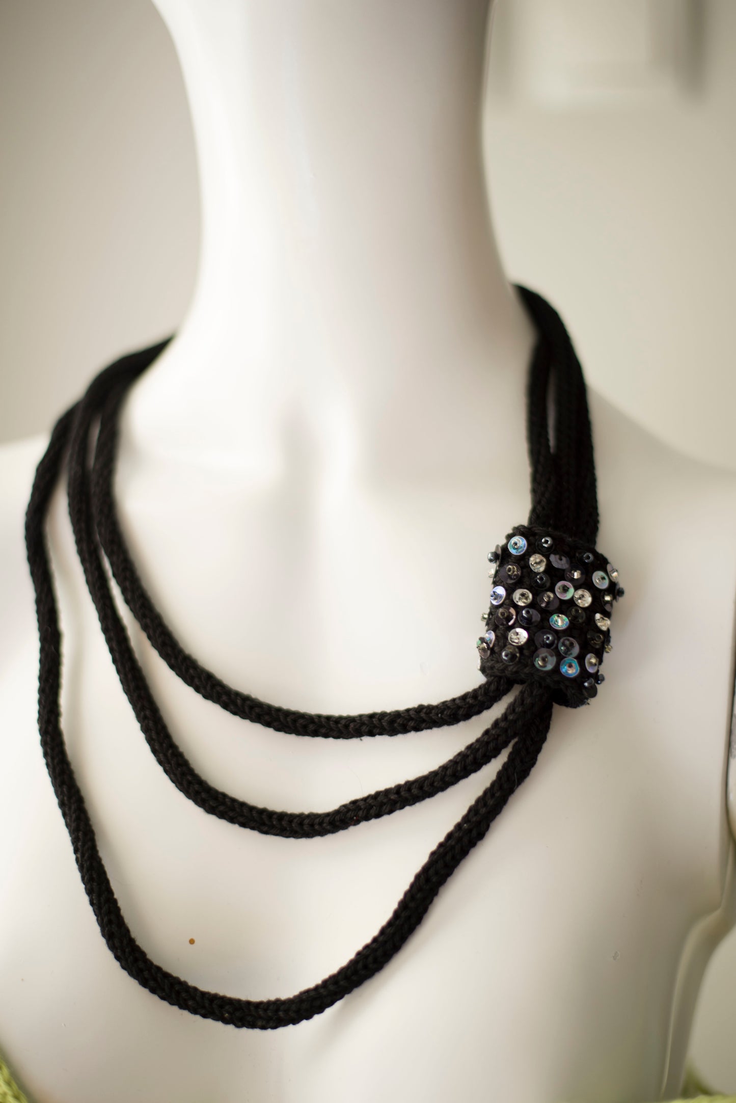 Black cable cotton necklace