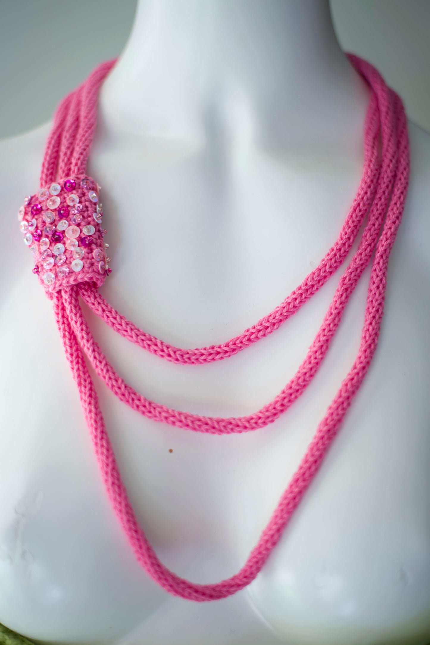 Pink cable cotton necklace