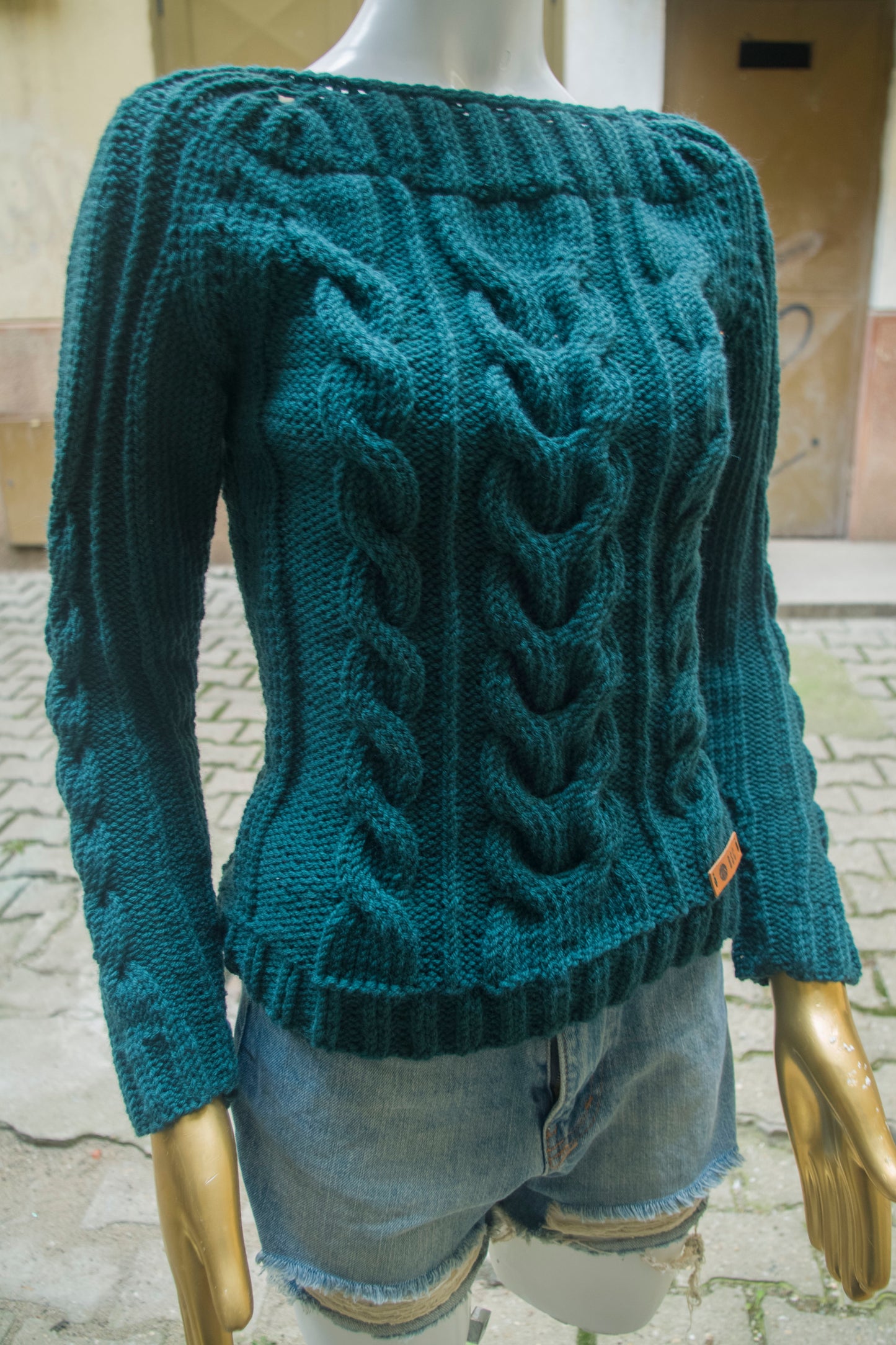 "Noble green" sweater