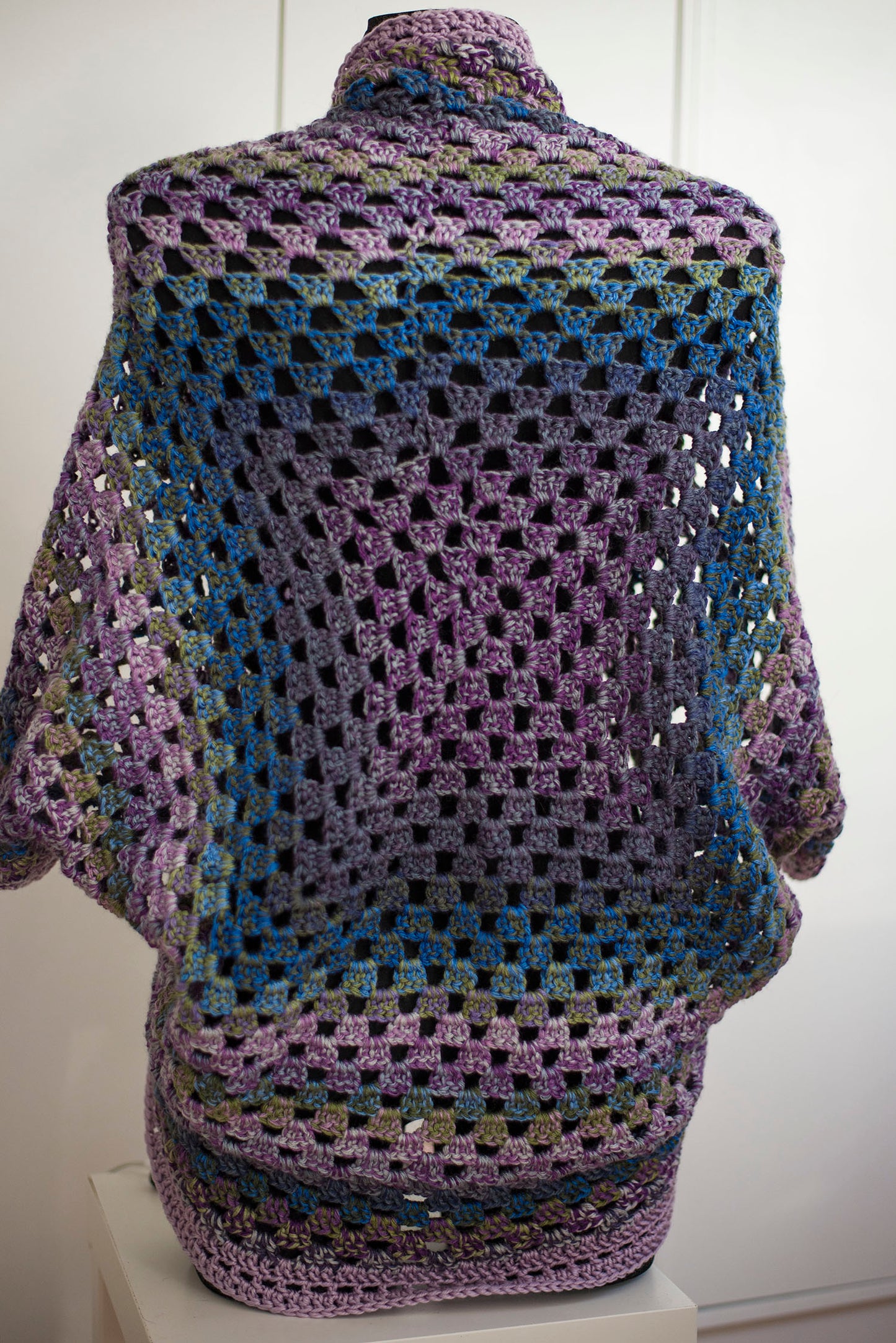 "Secrecy" Round Cardigan