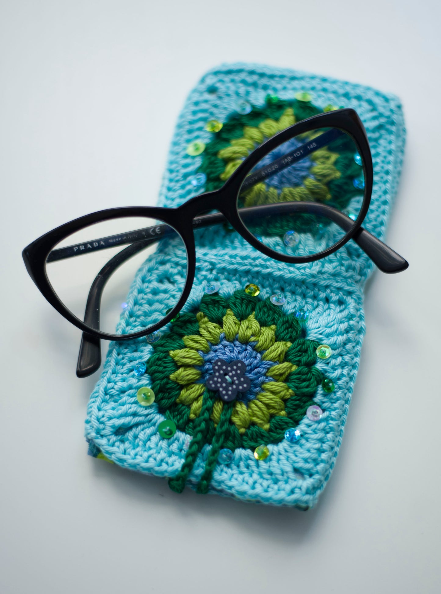 Crochet eyewear case